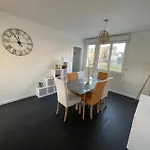 Des Falaises Apartament
