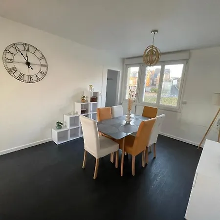 Des Falaises Apartment