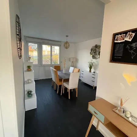 Des Falaises Lejlighed *