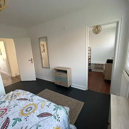 Des Falaises Lejlighed