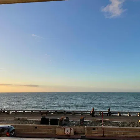 Des Falaises