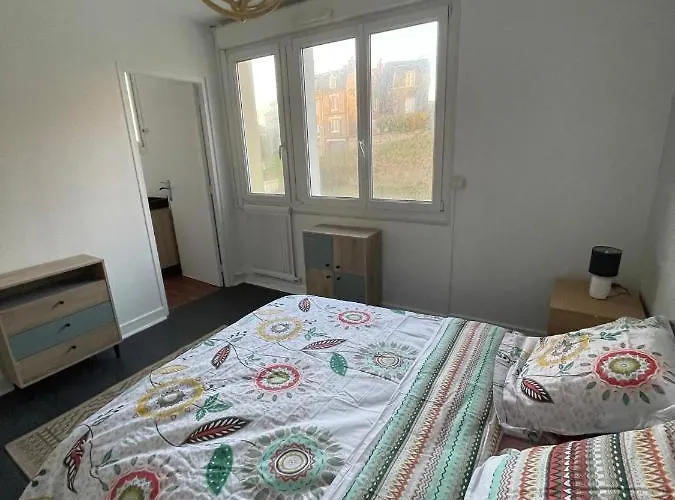 Des Falaises Apartment *