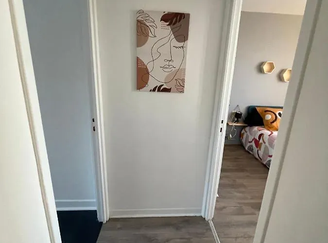 Des Falaises Apartment